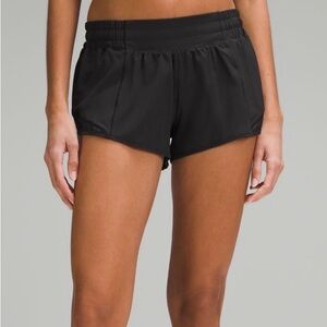 Women’s Lululemon Hotty Hot shorts
